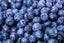 Juice Cleanse Kuren liegen voll im Trend: Kaltgepresste Säfte aus grünem, gelbem und rotem Obst und Gemüse enthalten wichtige Vitamine, Spurenelemente und antioxidative Stoffe